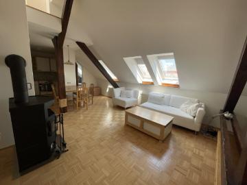 50 m² vollmöblierte DG Wohnung Nähe Innenstadt Wielandgasse