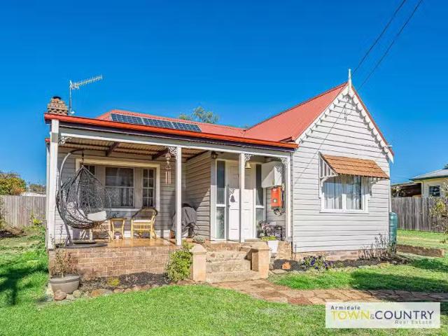 50 Mann Street, ARMIDALE House for rent Listed by Mckayla O'b.