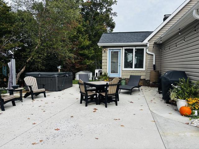 50 Mahogany Dr