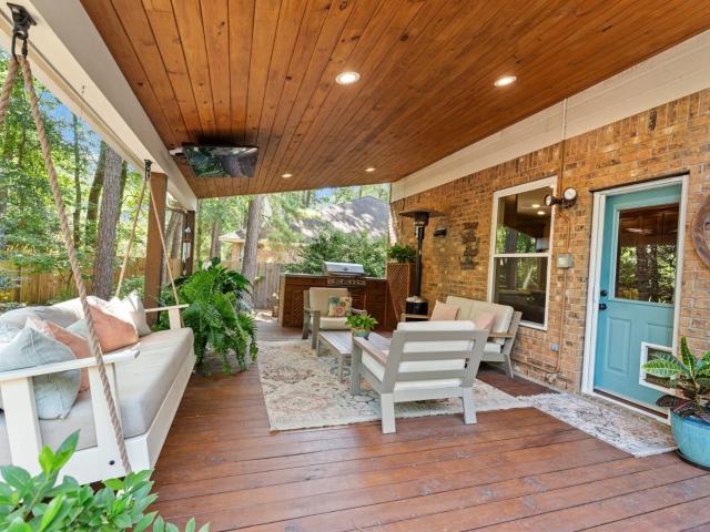 50 N Hollylaurel Circle