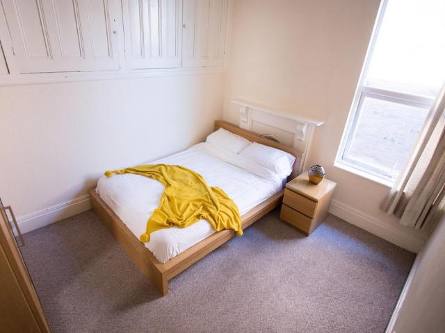 50 Poplar Avenue, Birmingham, B17 8ES, United Kingdom | Room for rent #123423059 | Rentberry