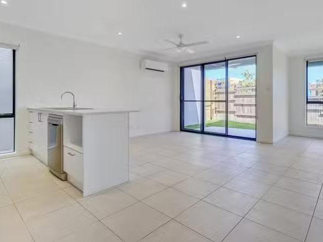 50 Solar Circuit, Spring Mountain, QLD 4300