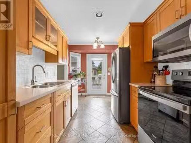 50 Spadara Drive, Hamilton, ON, L9B 2K3 house for sale List.