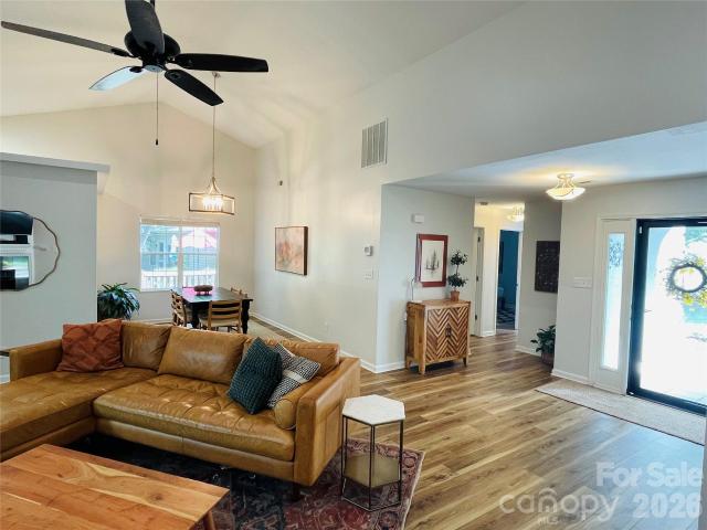 50 Stonebridge Drive