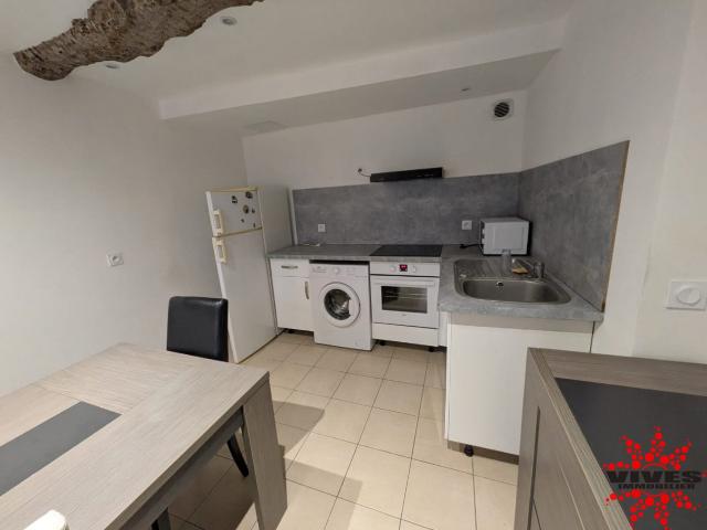 50m², 3 pièces en location à Servian 540 € par mois