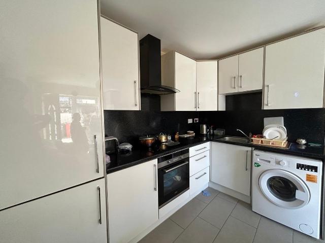 King Street UB2, 3 bed flat to rent, £2,200 pcm | PrimeLocation
