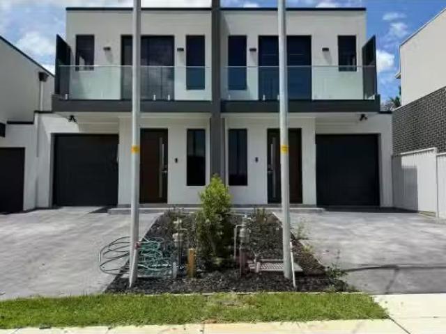 50B Leigh Street, Merrylands Townhouse for rent Listed by Lea.
