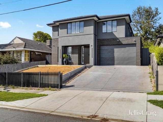 50SQ+ Luxury Residence with 5 Bedrooms, 5 Ensuites w/ Multiple Living Zones