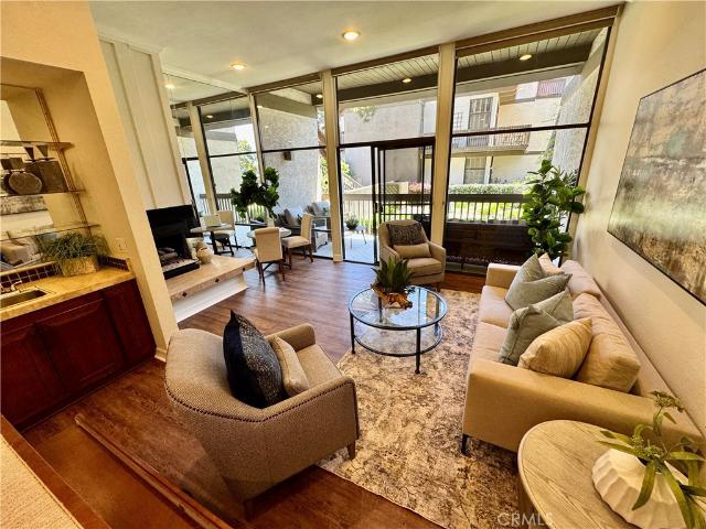 5104 Marina Pacifica Dr S, Long Beach, CA 90803 | MLS #PW26012