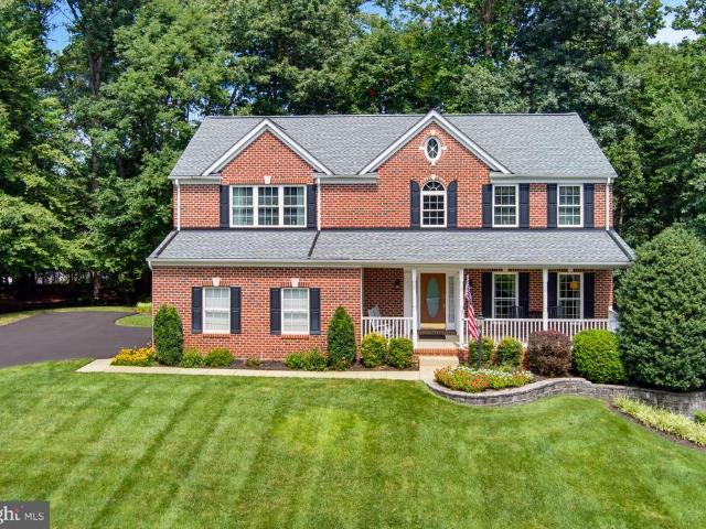 5104 Robins Perch Lane