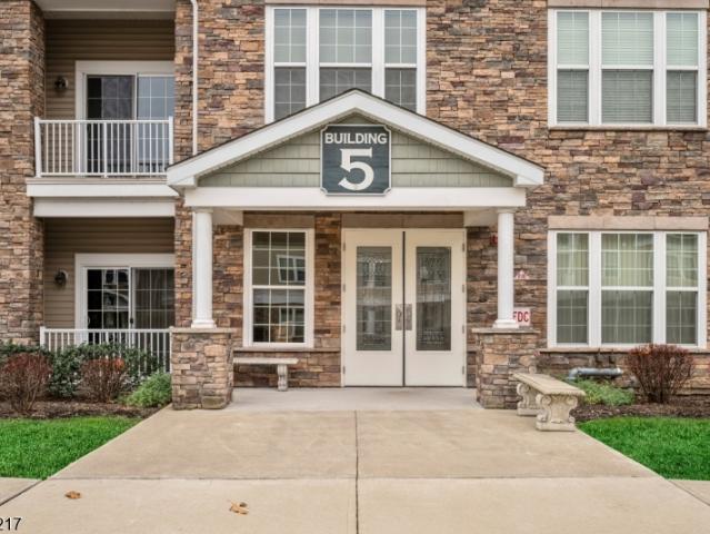 5107 Veterans Dr