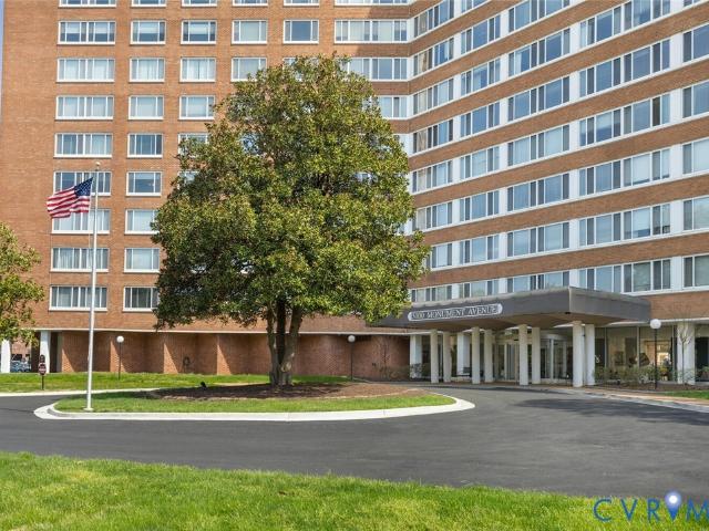 5100 Monument Avenue 902