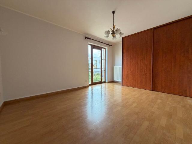 5100, Jambes