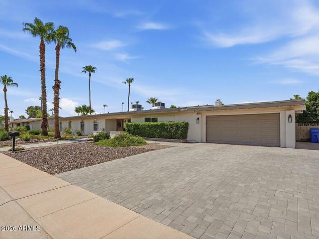 5102 e poinsettia drive