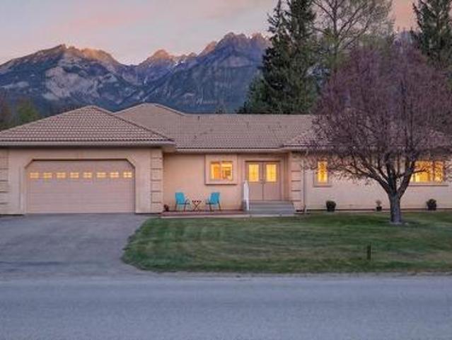 5102 Riverside Drive, Fairmont Hot Springs, BC, V0B 1L1 house for sale | Listing ID 10386 | Royal LePage