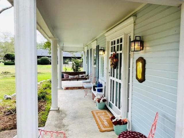 5103 Meadow Oaks Park Drive