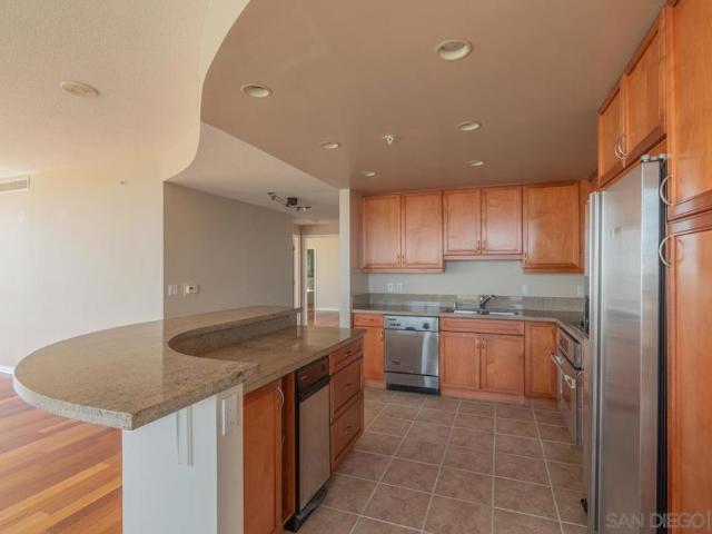 510 1st Ave 1504