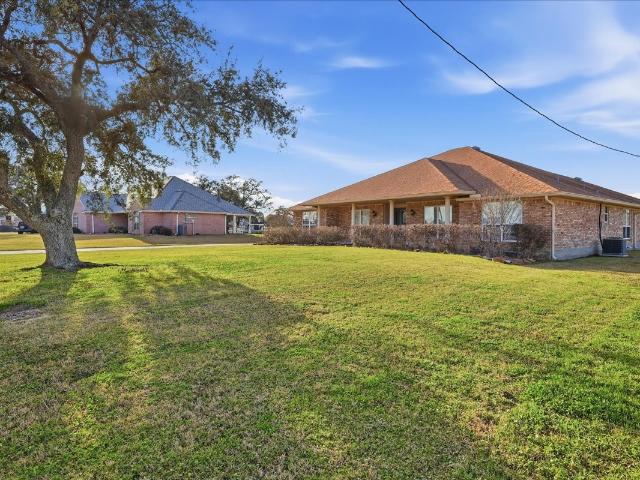 510 Country Lane