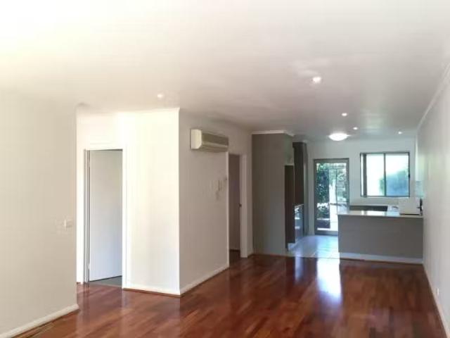 5/10 Coolac Place, Braddon Apartment for rent Listed by Prope.