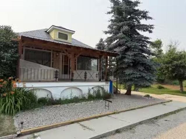 510 Bruce Avenue, Carbon, AB, T0M 0L0 house for sale Listin.