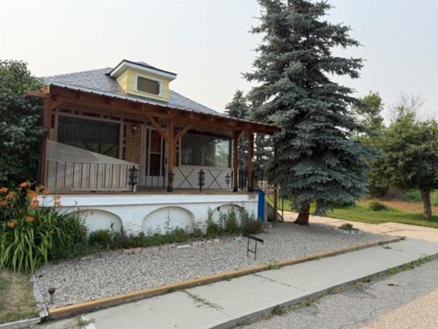 510 Bruce Avenue, Carbon, AB, T0M 0L0 house for sale | Listing ID A2316 | Royal LePage