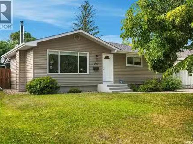 510 Dalhousie Crescent, Saskatoon, SK, S7H 3S6 house for sal.