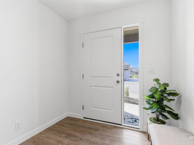 510 Diamond Ln