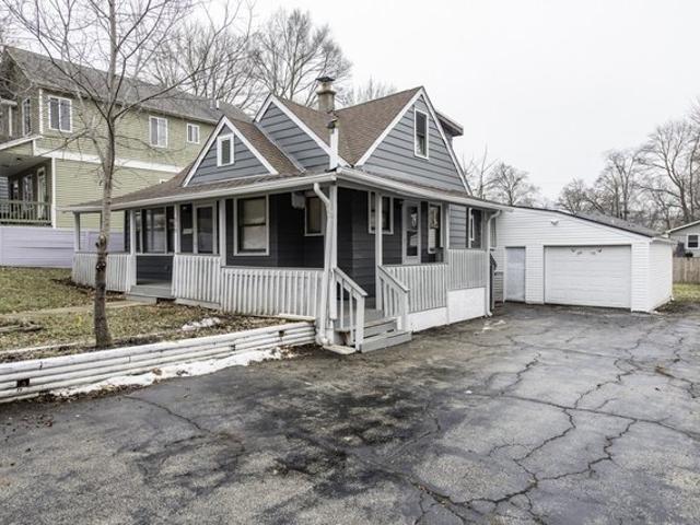 510 Forest Glen Dr, Round Lake Park, IL 60073