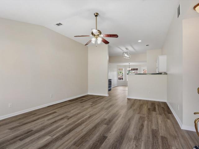 510 oakland hills dr