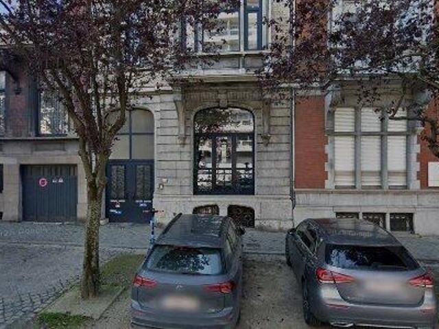 510 m2 apartment for rent in Luik