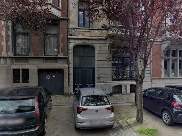 510 m2 apartment for rent in Luik