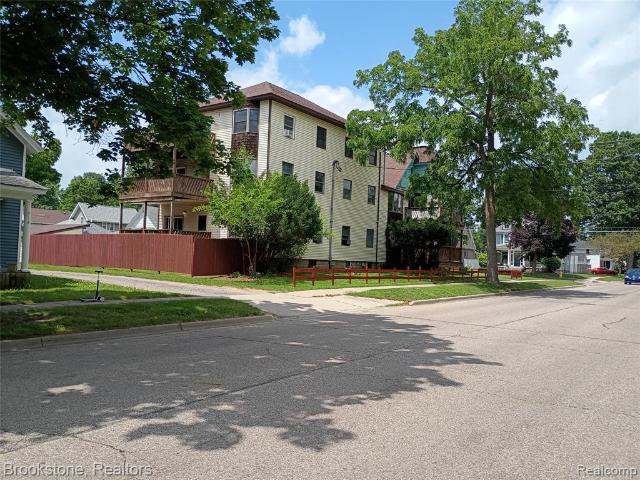 510 Pleasant Street # 4