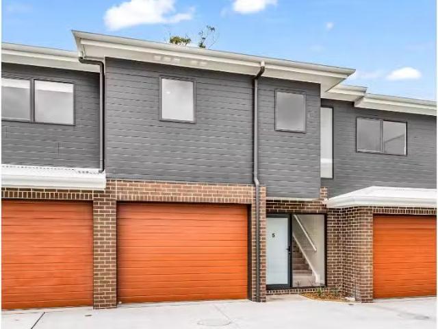 5/114 Kahibah Road, KAHIBAH Townhouse for rent Listed by Alic.