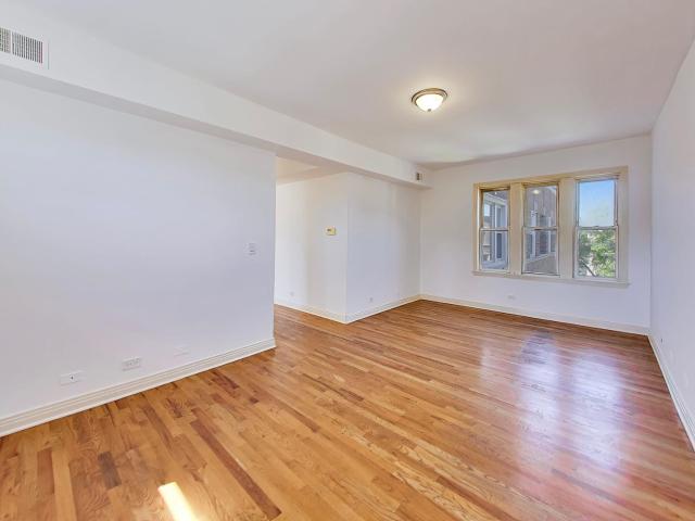 5115 N Kenmore Avenue # 3S