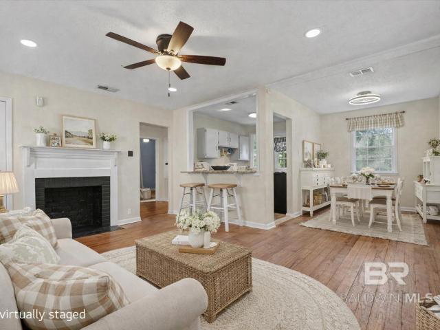 5117 Norton Lane