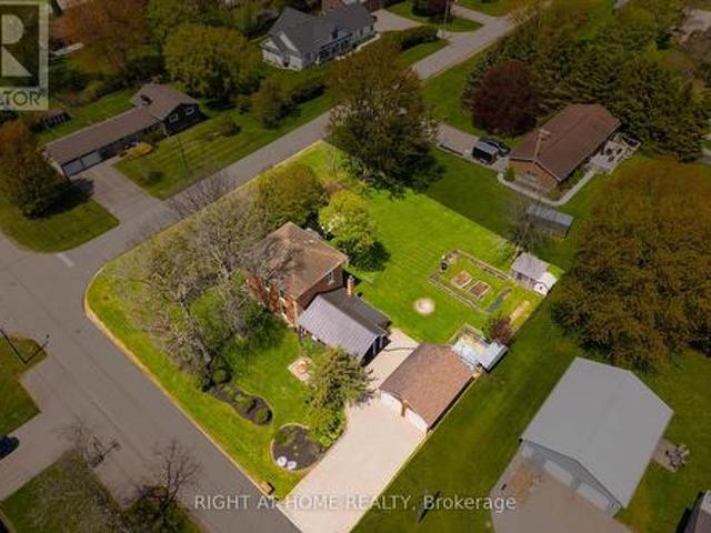51184 Ashton Street, Malahide Springfield, ON, N0L 2J0 house for sale | Listing ID X13596 | Royal LePage