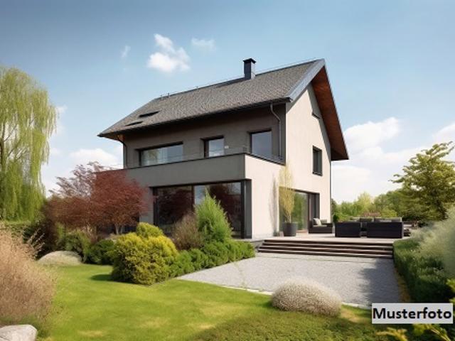 51/100 Anteil Einfamilienhaus