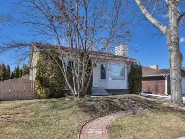 5110 And 5106 52Nd Street, Calmar, AB, T0C 0V0 house for sal.