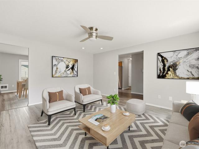 5111 rd Place NE
