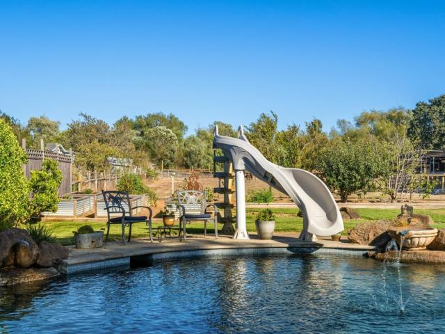 5111 Todd Rd, Sebastopol, CA 95472 | MLS #325073