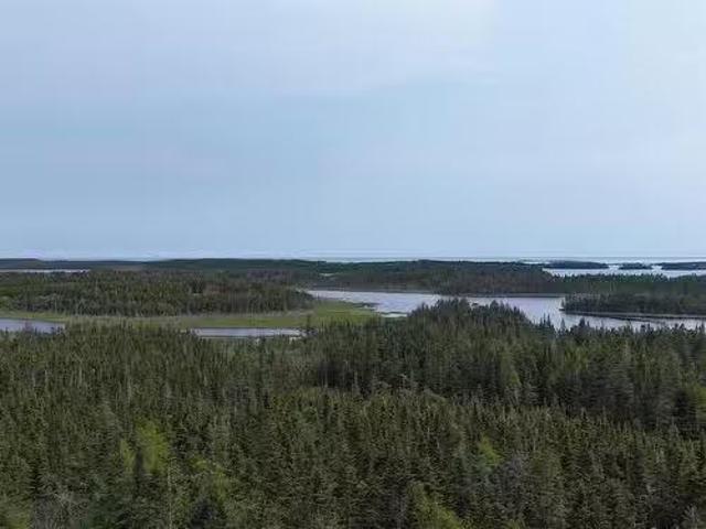 5112 St Peters Fourchu Road, St. Esprit, NS, B0E 1M0 vacant.