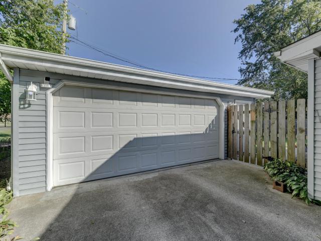 5112 W 77th Court