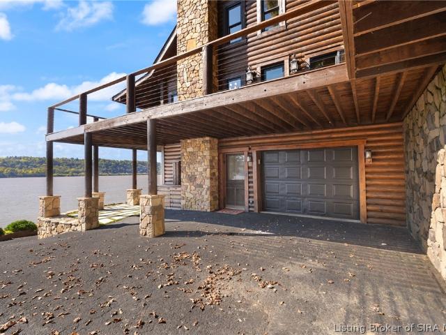 5113 Stoneview Drive