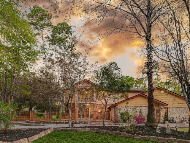 511 Chateau Woods Pkwy Dr, Conroe, TX 77385 | MLS #53026