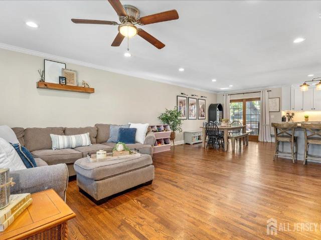 511 Decatur Avenue