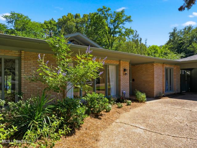 511 Dunton Road