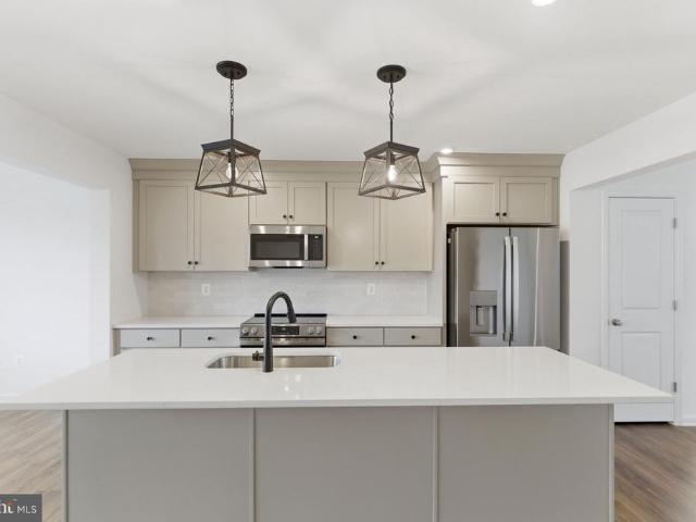 511 Fontana Circle
