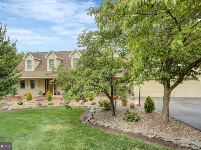 511 Larkspur Lane