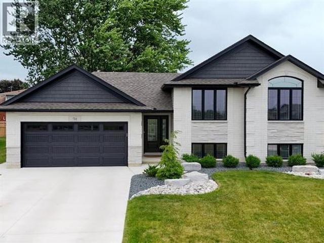 511 Mint Julep Drive, St Clair, ON, N0N 1G0 house for sale | Listing ID 26013 | Royal LePage