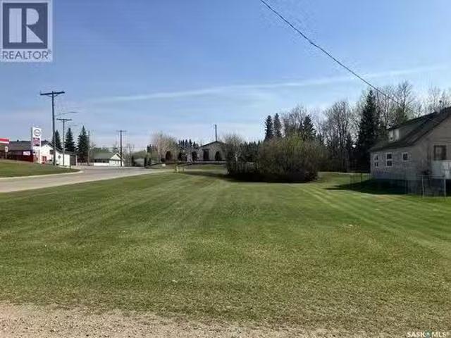 511 Nipawin Road E, Nipawin, SK, S0E 1E0 vacant land for sal.